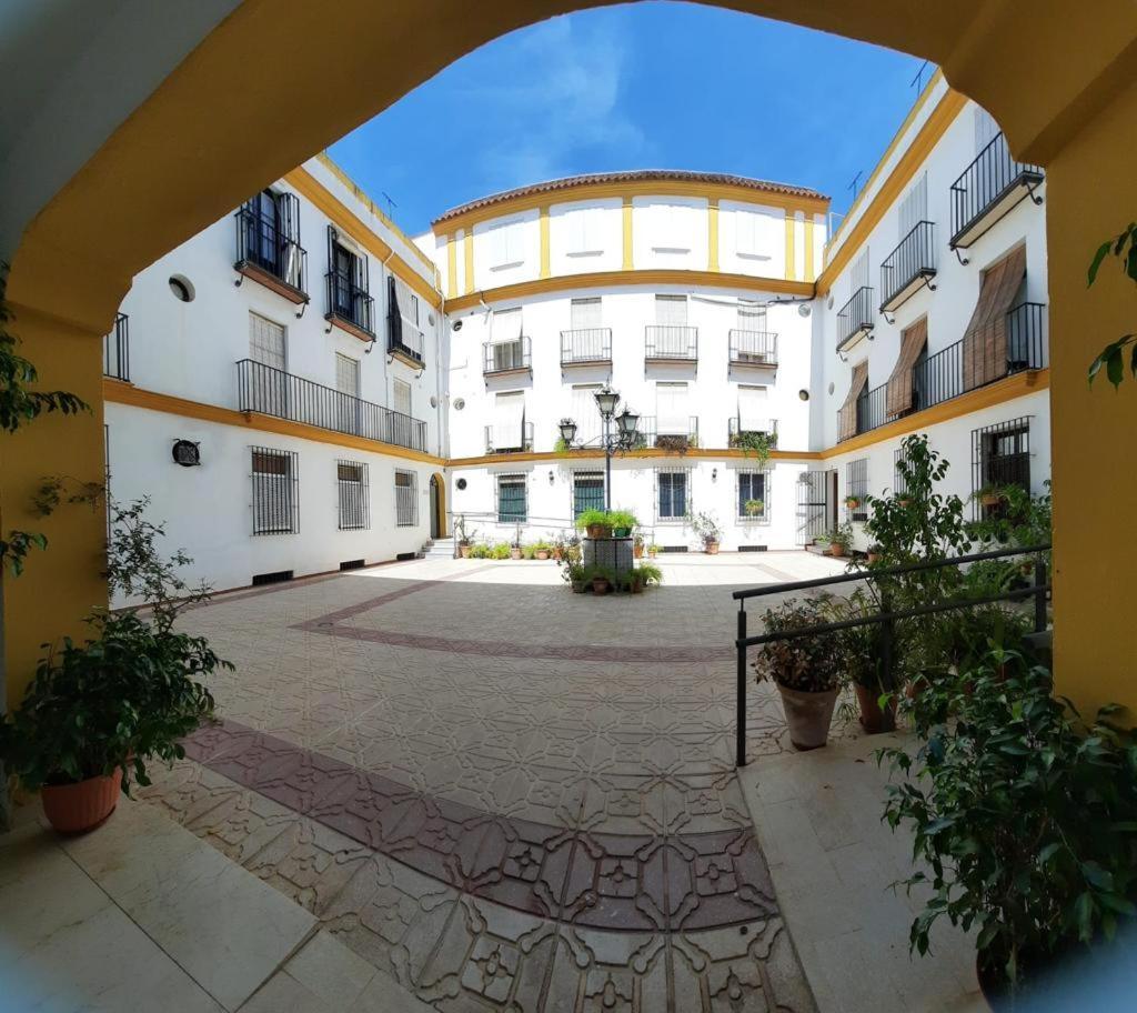 Budget And Cute Rooms With Balcony Sevilla Center 外观 照片