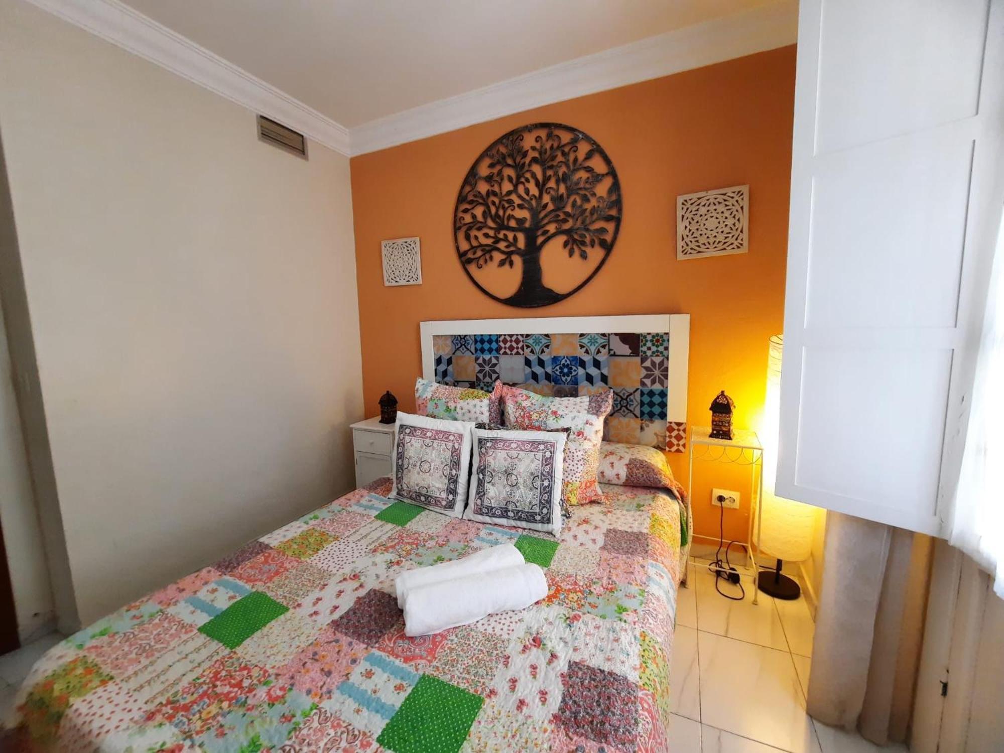 Budget And Cute Rooms With Balcony Sevilla Center 外观 照片