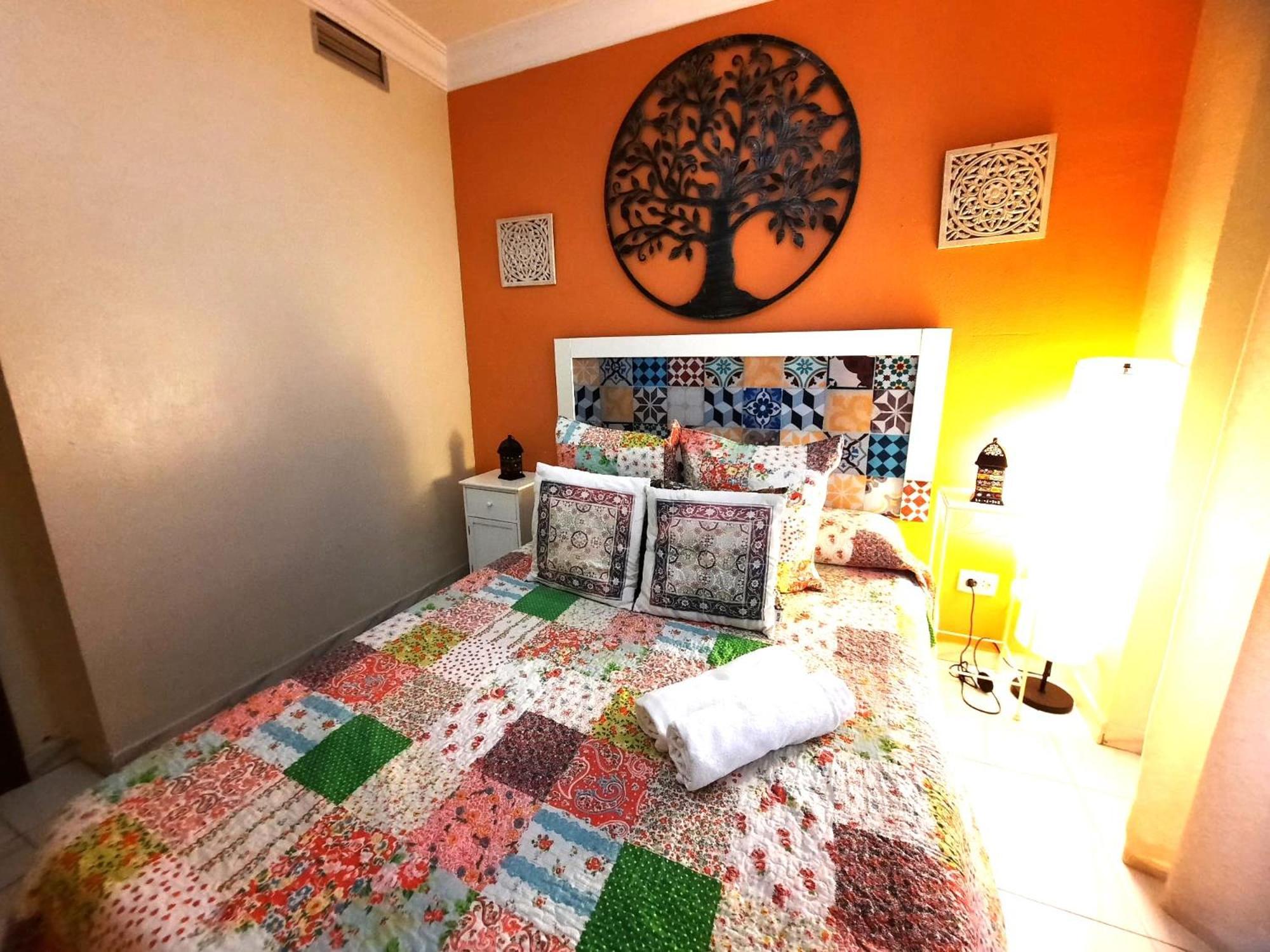 Budget And Cute Rooms With Balcony Sevilla Center 外观 照片