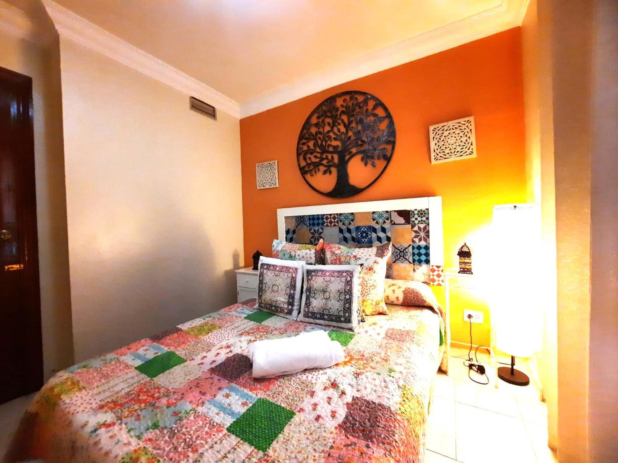 Budget And Cute Rooms With Balcony Sevilla Center 外观 照片