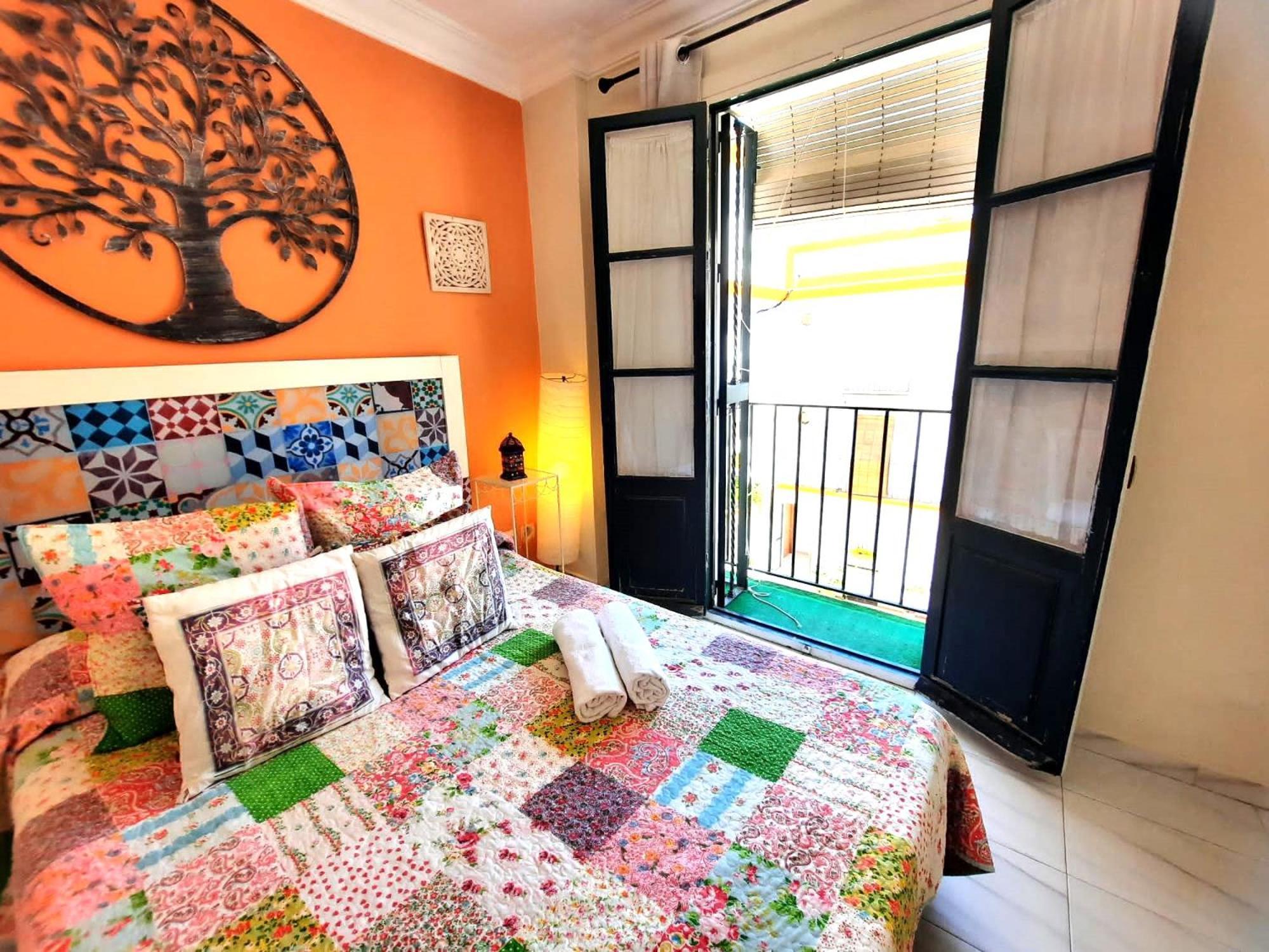 Budget And Cute Rooms With Balcony Sevilla Center 外观 照片