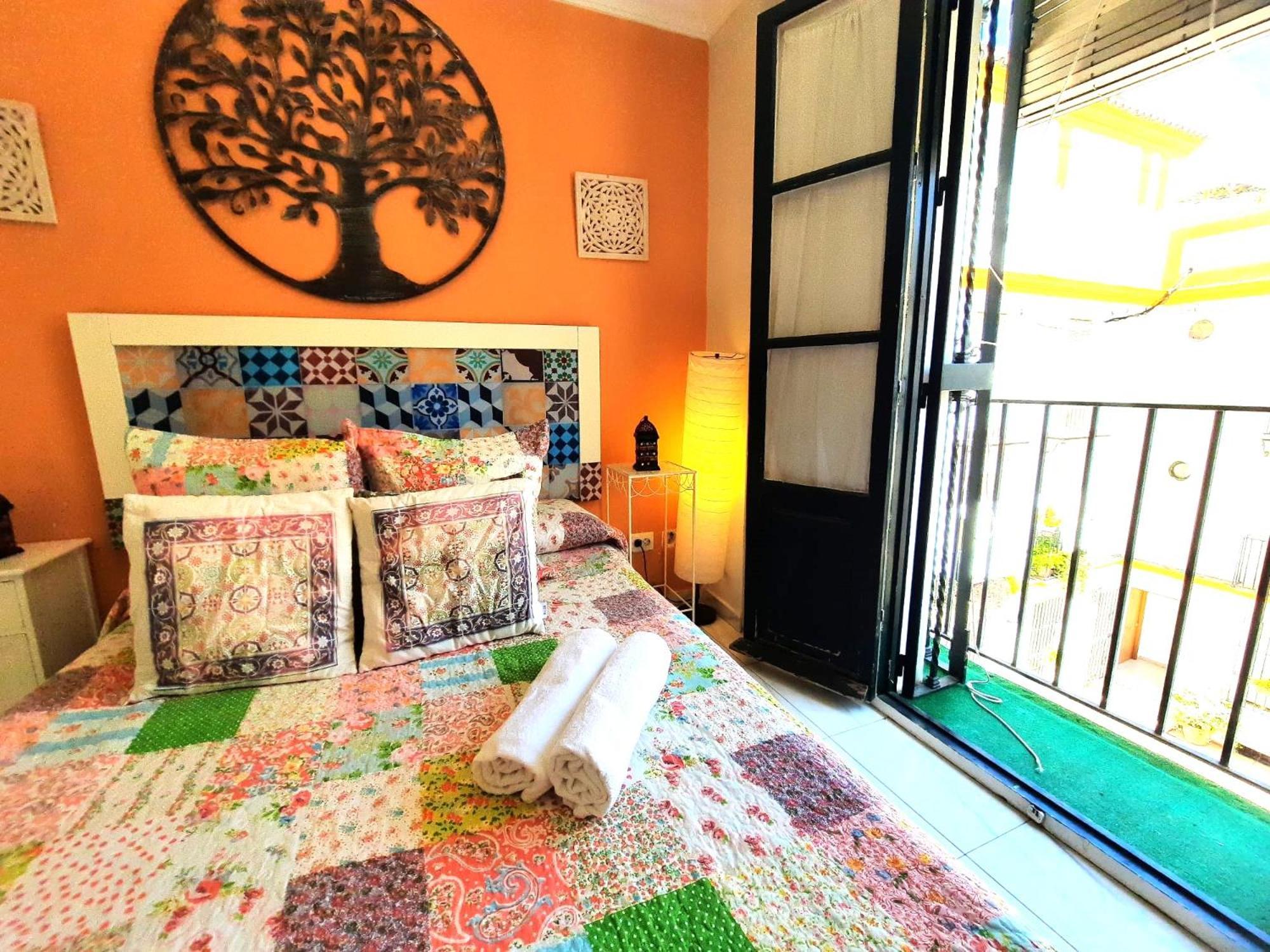 Budget And Cute Rooms With Balcony Sevilla Center 外观 照片
