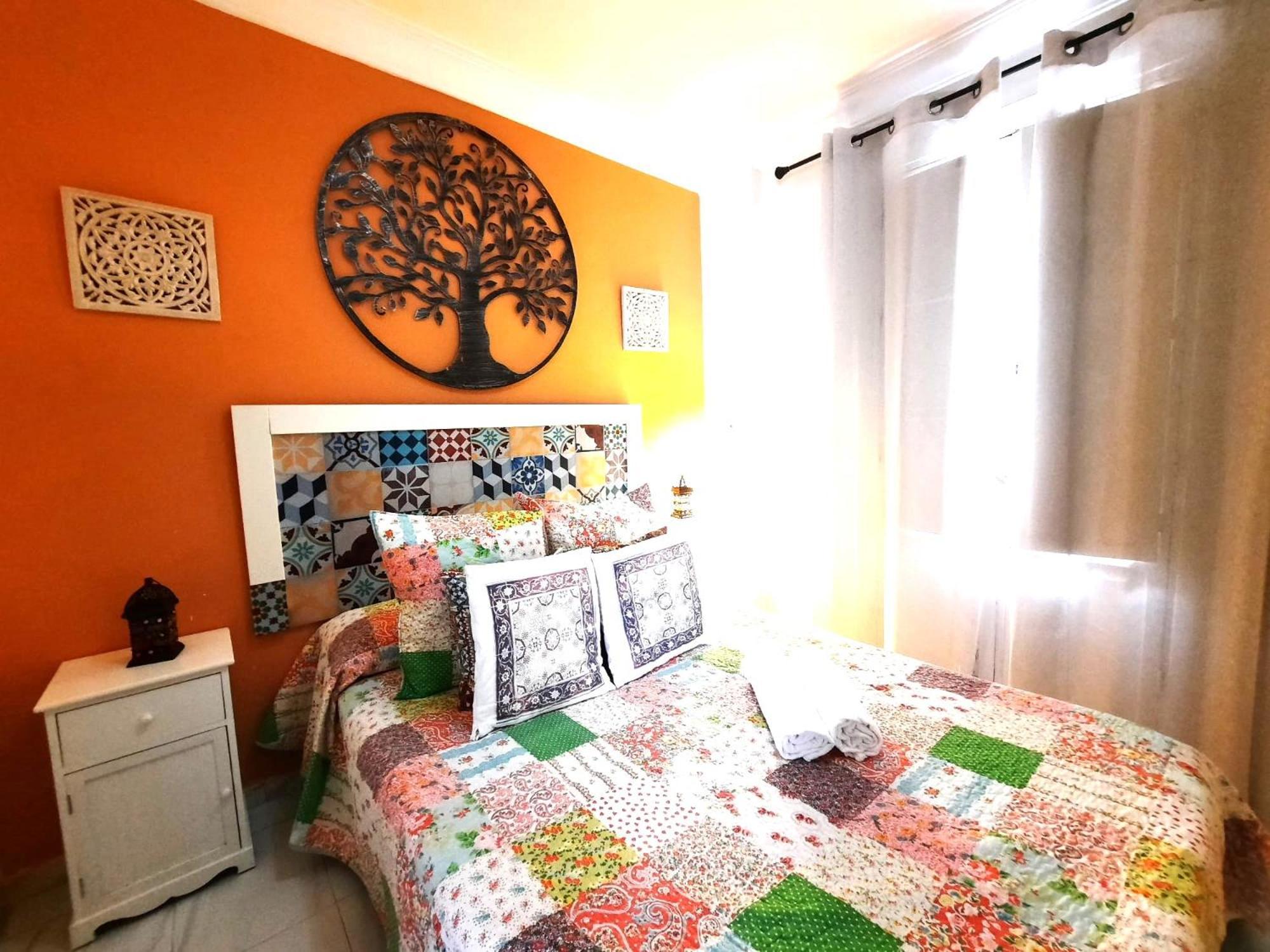 Budget And Cute Rooms With Balcony Sevilla Center 外观 照片